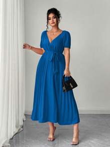 Elenzga Plus Size Solid Color Deep V-Neck Ruched Waist Flared Hem Short Sleeve Dress - Royal Blue - View 5