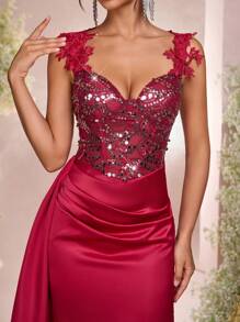 Glamrae Elegant Sequins Embroidered Contrast Satin Handmade 3D Embroidery Shoulder Strap Sheer Design Fishtail Formal Evening Gown For Women