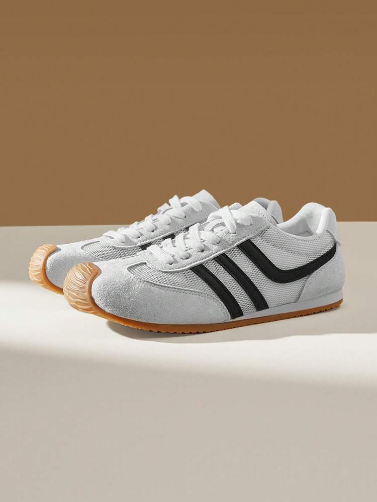 CUCCOO EASI Women Breathable Mesh Lightweight Casual Round Toe Flat Sneakers