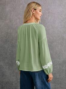 Poéselle 女式刺绣缺口领长袖优雅衬衫，夏季 - 薄荷綠 - 查看 2