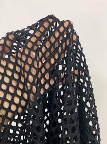 DAZY Top transparente sin sostén con parches de letras y hombros caídos para salir - Negro - Ver 10