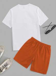 Manfinity RSRT Plus Size Men Floral Print Contrast Color Short Sleeve T-Shirt And Pocket Shorts Set