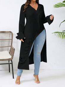 Camisa larga con manga larga, abertura lateral fruncida y unicolor para mujer de talla grande - Negro - Ver 3