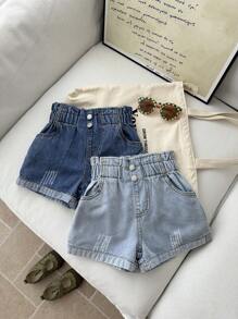 SHEIN 年轻女孩一条深蓝色和可爱的浅蓝色牛仔荷叶边腰合身短裤，春夏休闲度假乡村波西米亚风装 - 淺色水洗藍 - 查看 1