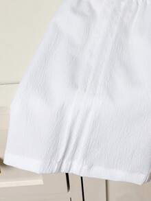 SHEIN 2 件男童度假纯色翻领衬衫带口袋和褶皱短裤套装，适合生日派对、晚会男童夏季两件套男童浅蓝色衬衫和白色短裤套装男童半休闲套装幼儿男童夏季服装男童天蓝色衬衫套装 - 霧霾藍 - 查看 7