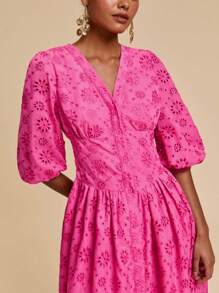 Travachic 纯色镂空刺绣纽扣前V领休闲度假连衣裙，女士度假装，女士度假装，海滩度假装，女士夏季服装，女士夏季连衣裙，女士连衣裙，夏季连衣裙，女士太阳裙，女士优雅连衣裙 - 玫紅色 - 查看 1