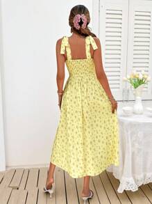 SHEIN VCAY 度假系带高开叉浪漫碎花女式连衣裙 - 黃色 - 查看 2