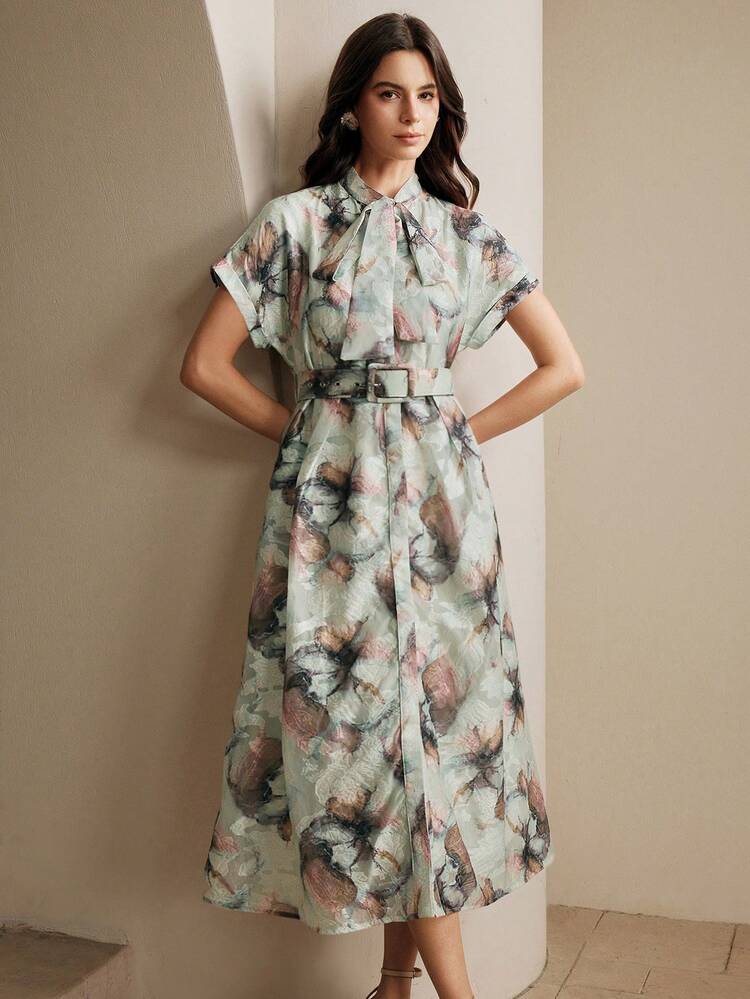 Waist-Cinching Elegant Tie-Front Bow Collar Dress