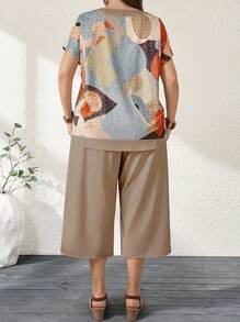 EMERY ROSE Conjunto de 2 piezas talla grande para mujeres, con estampado geométrico, top de cuello redondo y manga corta, y pantalón 3/4, conjunto informal para dama, primavera-verano