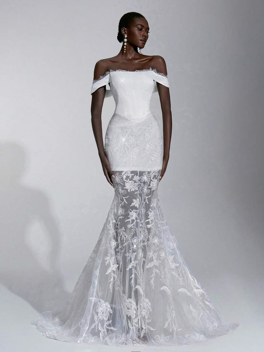 Elitara 优雅奢华的白色缎面拼布和刺绣亮片露肩领口蕾丝拼布鱼尾拖尾长裙，适合约会、婚礼、活动 - 白色 - 查看 1