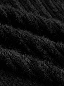 SHEIN ICON Plus Size Y2K Grunge Hippie Off Shoulder Fuzzy Trim Tee - Black - View 4