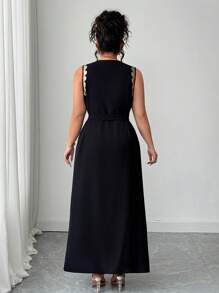 Elenzga Plus Size Fashion Embroidery Patch V-Neck High-End Dress - Black - View 2