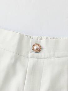 GlowEve 新款女式梭织面料褶皱 A 字型前拉链后松紧腰修身中腰短裤，百搭舒适优雅短裤，适合日常穿着 - 杏色 - 查看 3