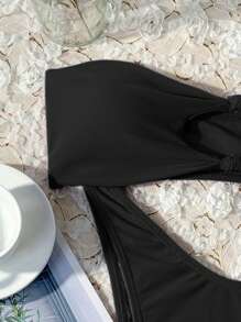 SHEIN Swim Traje de baño tipo bikini de un solo color para vacaciones en la playa, sin tirantes, sin alambres