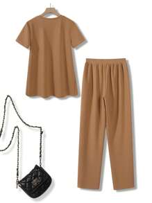 EMERY ROSE 2 piezas Conjunto de moda de verano para mujer de unicolor con parte superior de manga corta y cuello redondo y pantalones largos entallados, de tela de punto jaspeado, con diseño de botones superpuestos en la cintura y bajo asimétrico en la parte superior, pantalones entallados y ajustados, adecuado para salidas casuales y uso en casa