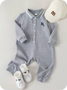 SHEIN جمبسوت رضيع ولد/بنت برقبة بولو مطبوعة برسوم كرتونية جميلة، أكمام طويلة، للخريف/الشتاء - متعدد الألوان - مشاهدة 5