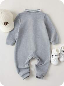 SHEIN جمبسوت رضيع ولد/بنت برقبة بولو مطبوعة برسوم كرتونية جميلة، أكمام طويلة، للخريف/الشتاء - متعدد الألوان - مشاهدة 2