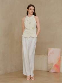 MOTF PREMIUM 花卉贴片挂脖上衣 - 杏色 - 查看 3