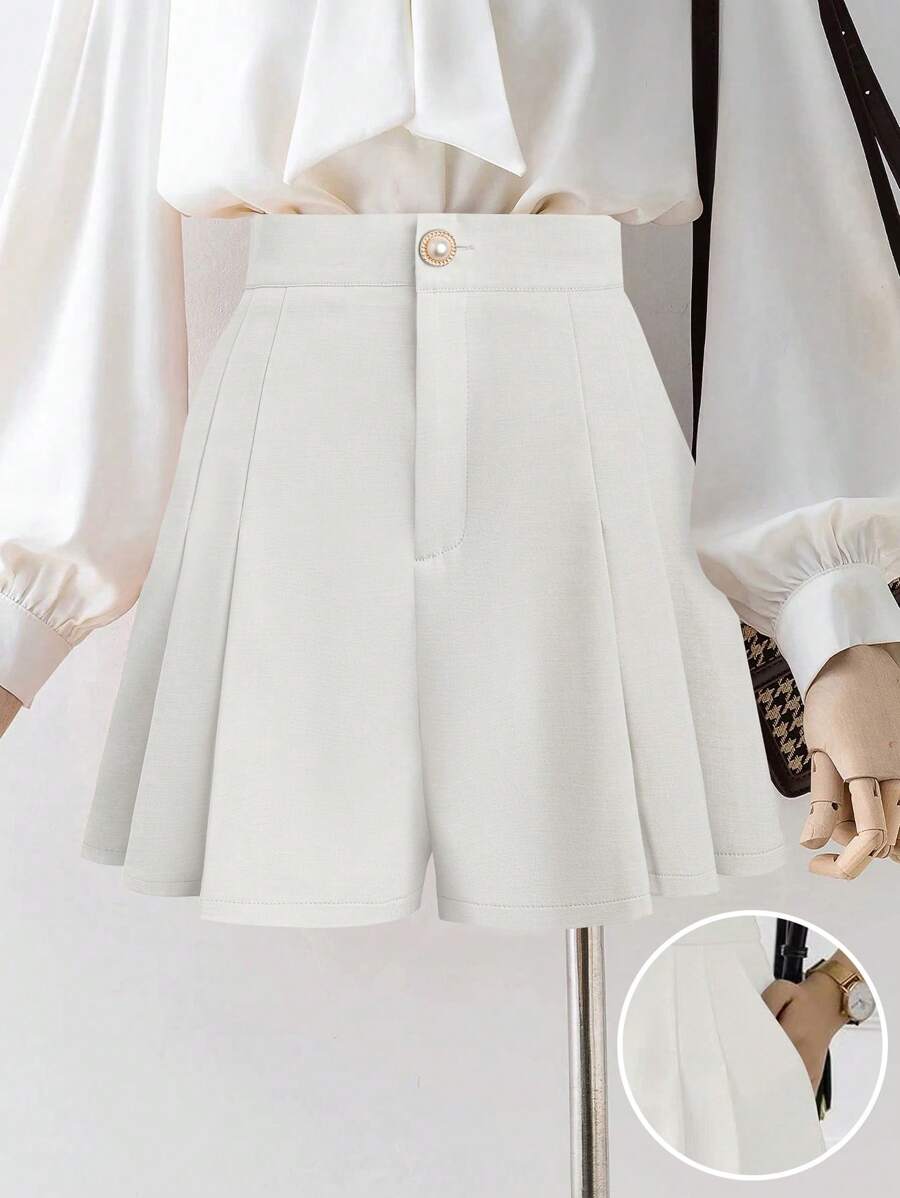 GlowEve 新款女式梭织面料褶皱 A 字型前拉链后松紧腰修身中腰短裤，百搭舒适优雅短裤，适合日常穿着 - 杏色 - 查看 1