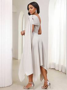 SHEIN Lady Vestido beige asimétrico de un solo hombro con adornos de perlas. Apto para ocasiones públicas, cumpleaños, eventos, oficina, iglesia, bodas, vacaciones. Vestido formal de mujer para boda, vestido de oficina para mujer, vestido elegante y clásico - Caqui - Ver 2