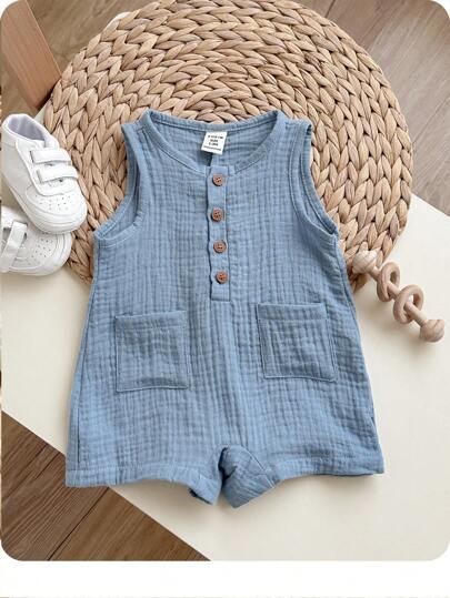 Nyfödd pojke sommarfritidssemester Söt blå ärmlös byxa, lämplig för födelsedagsfest, firande, prestanda, bröllop, baby shower