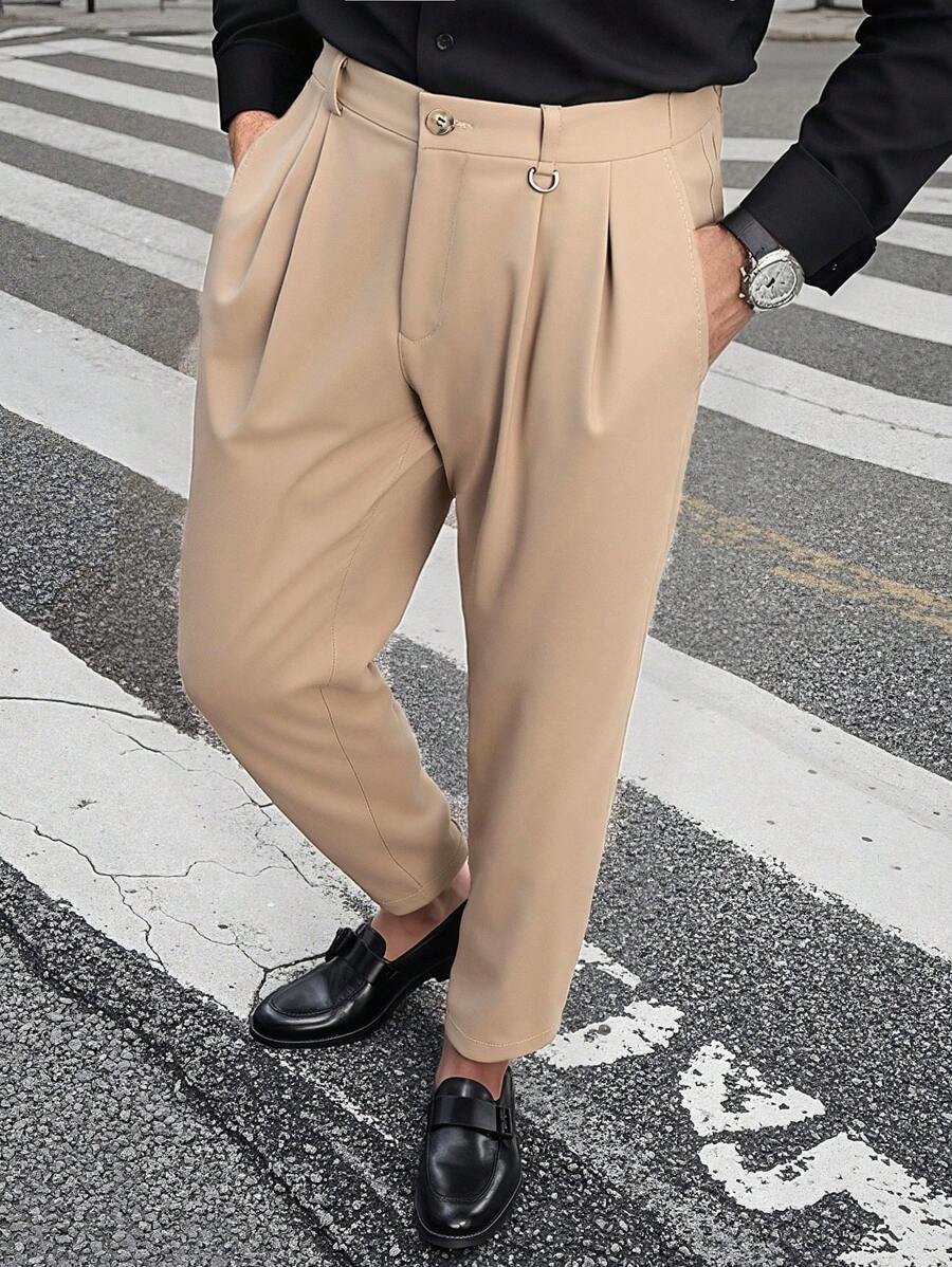 Manfinity Bizformal Men's Casual Simple Solid Color Fold Pleated Side Pocket Fitted Suit Pants