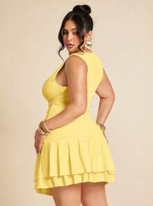 SHEIN BAE 加大码 Curve 女式无袖纯色白色紧身褶皱迷你双层褶皱连衣裙，适合夏季、秋季/冬季，鼠尾草绿色连衣裙 - 黃色 - 查看 2