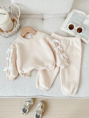 SHEIN LMoss Kids مجموعة بلوزة كم طويل مزينة بفيونكة وسروال خصر مطاطي طويل لفتاة صغيرة، لفصل الخريف والشتاء