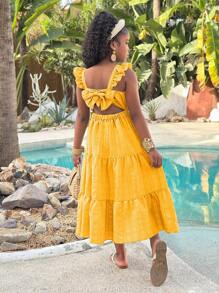 SHEIN 女孩节日荷叶边无袖 A 字形编织纯色连衣裙，带 3D 蝴蝶结，姐妹风格