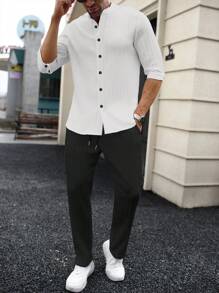 Manfinity RSRT 男士休闲短袖衬衫和裤子套装，秋季服装 - 彩色 - 查看 1