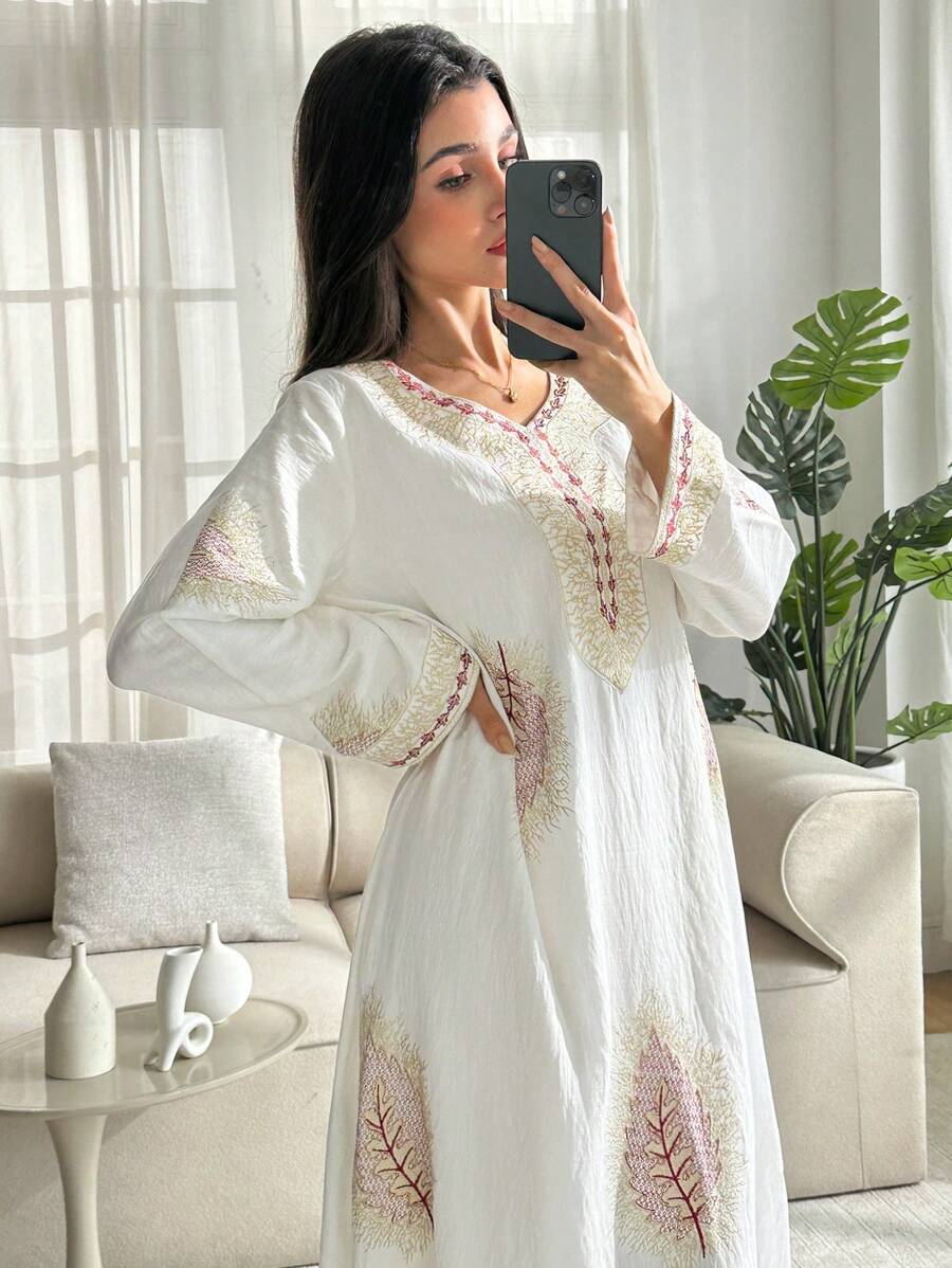 SHEIN Najma 女士优雅宽松刺绣长袍 - 白色 - 查看 1