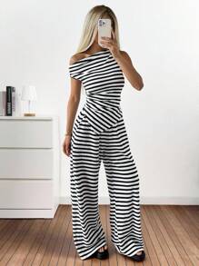 SHEIN EZwear 斯德哥尔摩风格机场女装不对称肩部黑白条纹针织休闲两件套 - 黑與白 - 查看 7