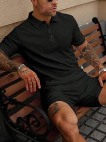 Manfinity Homme Conjunto de camisa polo de manga corta y pantalones cortos de unicolor y textura para hombres, conjunto casual de dos piezas para hombres, conjunto de verano de dos piezas para hombres, conjunto de dos piezas negro para hombres