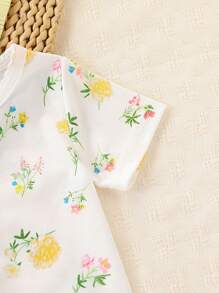 SHEIN Playful Pals 2pcs Baby Girls Cute Ditsy Floral Ribbed Romper With Short Sleeves, Versatile For Spring/Summer Outings Or Everyday Wear, Comfortable & Stylish - Yellow - View 6