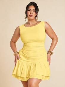 SHEIN BAE 加大码 Curve 女式无袖纯色白色紧身褶皱迷你双层褶皱连衣裙，适合夏季、秋季/冬季，鼠尾草绿色连衣裙 - 黃色 - 查看 3