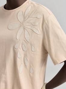 Ontre 2026春夏新款轻盈休闲度假风女式T恤，优雅度假装，宽松舒适百搭，贴花刺绣短袖圆领简约时尚女装，适合假日、海滩、办公场合穿着。 - 卡其色 - 查看 6