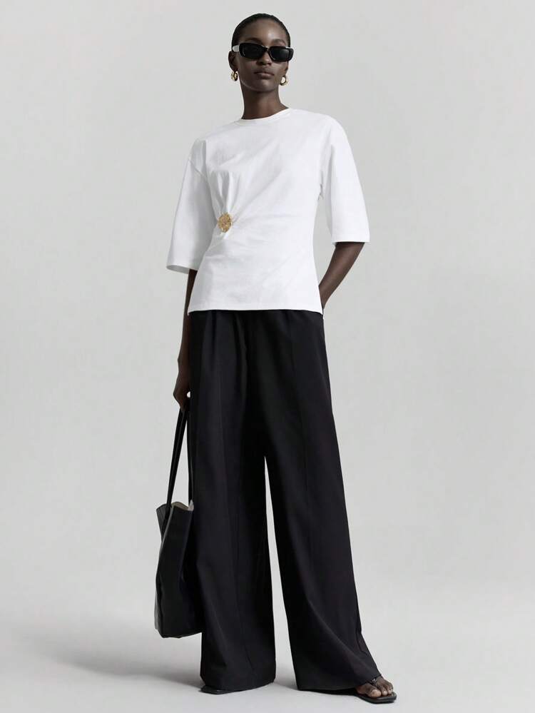 Women's 2025 Summer Short Sleeve Round Neck Metal Buckle White Mid-Sleeve T-Shirt, Minimalist Fashion, Suitable For Summer, Minimalist Fashion, Urban Commute, Elegant, Teacher's Day, Suitable For Summer, Urban Vacation, Island Vacation, Island Music Festival