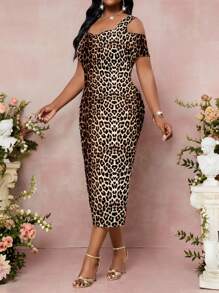 SHEIN Lady 大码女式豹纹露肩短袖修身优雅连衣裙邮轮装女士连衣裙 - 彩色 - 查看 3
