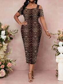 SHEIN Lady 大码女式豹纹露肩短袖修身优雅连衣裙邮轮装女士连衣裙 - 彩色 - 查看 6