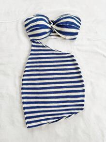 Soleia 红白条纹针织提花迷你连衣裙，金属扣装饰，不对称下摆和镂空设计，适合度假 - 彩色 - 查看 5