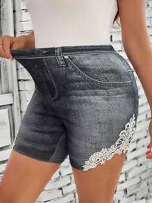 SHEIN Clasi Pantalones cortos de ciclista informales de talla grande para mujer con estampado de encaje falso de mezclilla, para verano