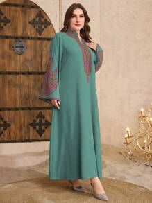 Al Najma Plus Size Embroidered Notched Neck Arabic Style Dress For Women, Plus Size Kaftan & Jalabiya,Modest - Green - View 4
