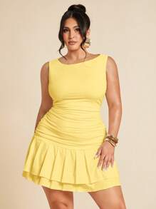 SHEIN BAE 加大码 Curve 女式无袖纯色白色紧身褶皱迷你双层褶皱连衣裙，适合夏季、秋季/冬季，鼠尾草绿色连衣裙 - 黃色 - 查看 4