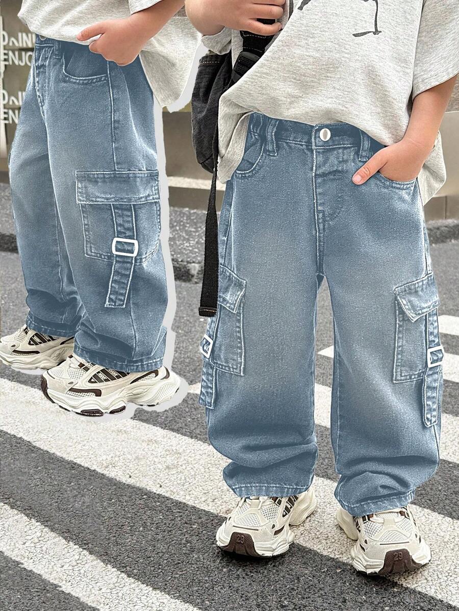 SHEIN 年轻男孩秋冬时尚做旧洗水宽松蓝色牛仔裤，带工装口袋，休闲百搭，适合返校服装和街头服饰