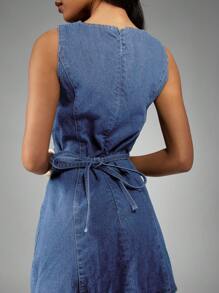 MISSGUIDED Đầm denim ngắn không tay dáng chữ A, kiểu suông, thắt eo sau, phong cách retro, thích hợp cho mùa hè, xuân, dự tiệc. - Rửa trung bình - Xem 4