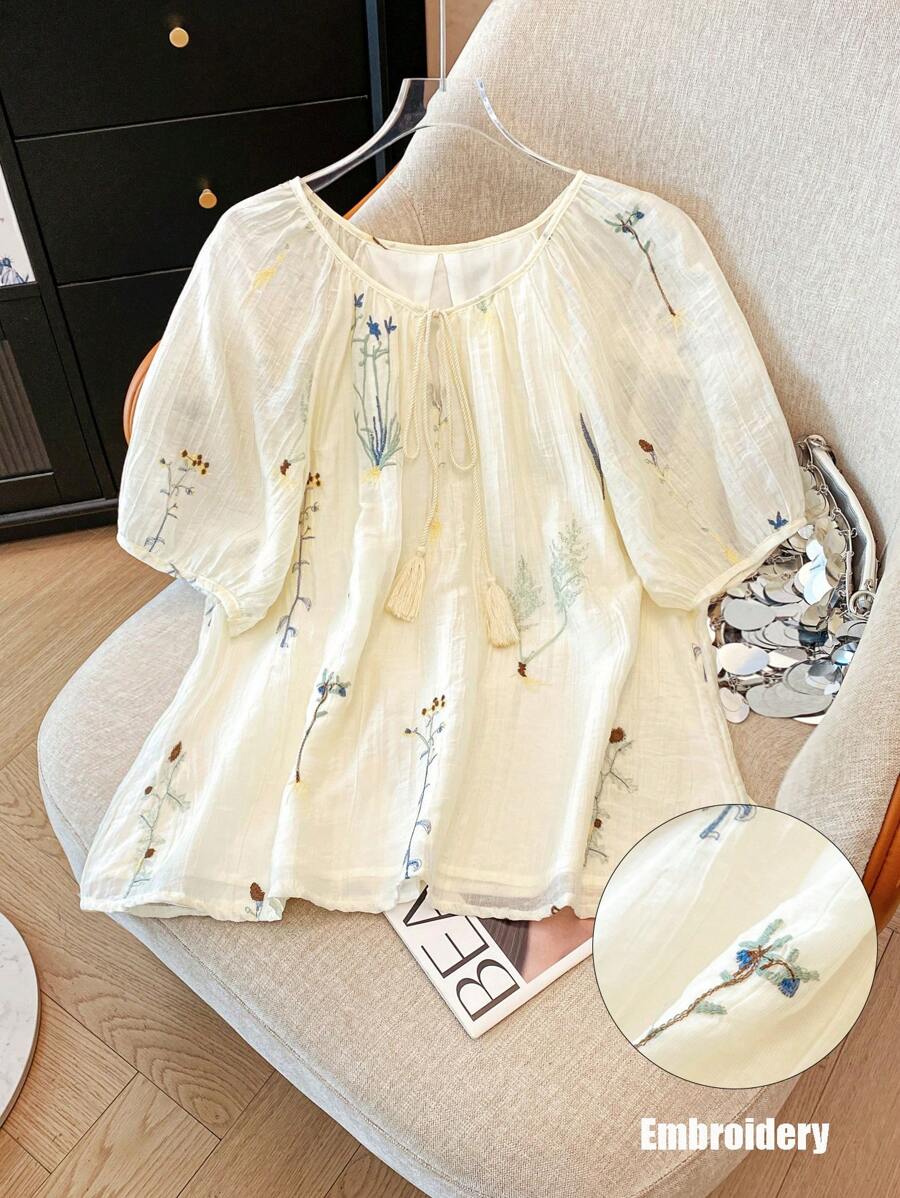 GlowEve CURVE 大码夏季休闲花卉刺绣短袖衬衫 - 白色 - 查看 1