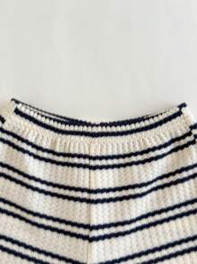 SHEIN Baby Mädchen Sommer Lässig Gestreiftes T-Shirt und Shorts Set