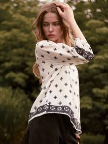 Lumivelle 女士法式泡泡袖V领纽扣前开休闲印花衬衫/夏季度假休闲衬衫 - 彩色 - 查看 5