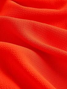 SHEIN SXY Robe orange fendue haute avec volants au dos et à l'encolure ras-du-cou, pour femmes grande taille. Convient pour le début du printemps, le printemps et l'été, la forêt tropicale, les fêtes sur la plage, les vacances au bord de , les soirées autour du feu de camp. Fraîche et légère, coupe slim, confortable à porter, facile à assortir, met la silhouette en valeur.