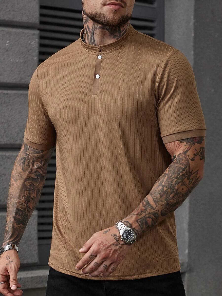 Manfinity Homme Áo thun polo nam tay ngắn họa tiết hiệp sĩ thường ngày đi làm - Màu Khaki - Xem 1